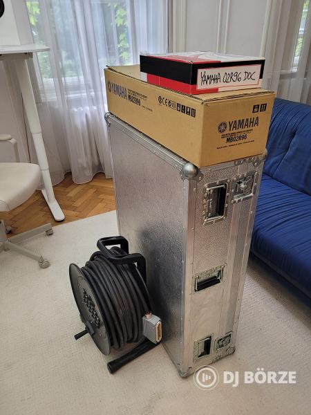 Yamaha 02R96 digitális keverőpult