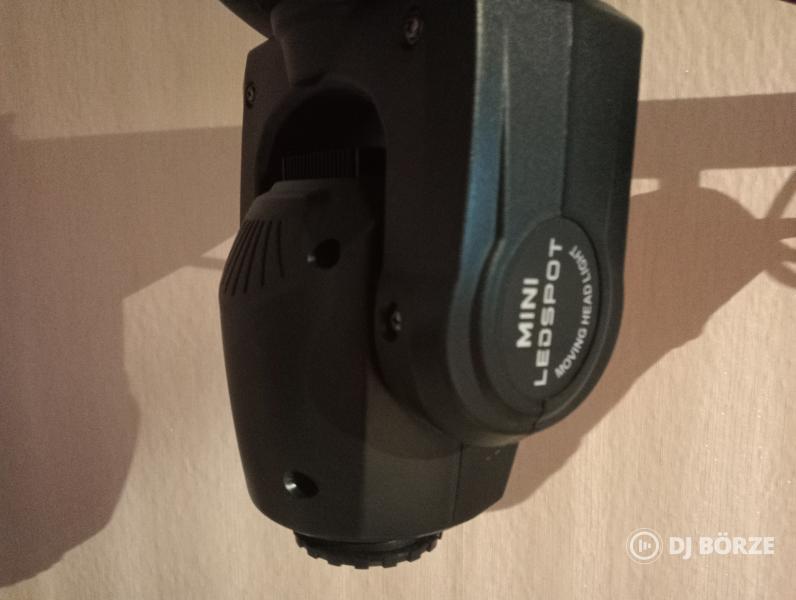 Kis kínai robot lámpa