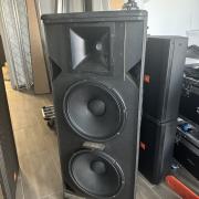 4 db JBL MRX 525 Top hangfal