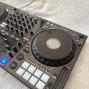 Pioneer Ddj-1000, VM-50 2 db aktív hangfal
