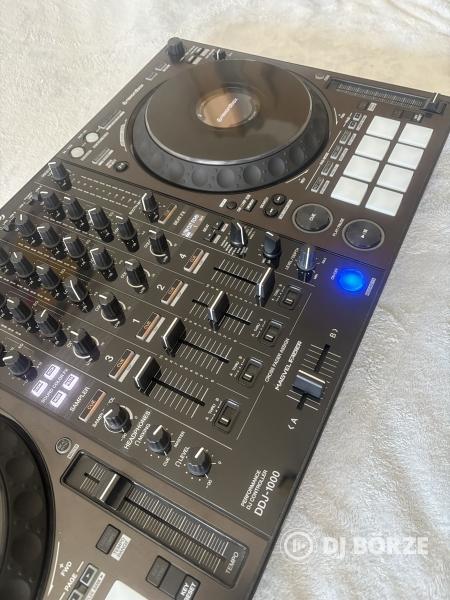 Pioneer Ddj-1000, VM-50 2 db aktív hangfal
