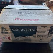 2x Pioneer CDJ-800 mk2