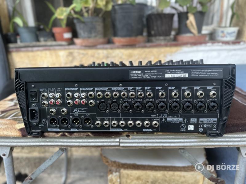 Yamaha MGP16X Zenekari keverő