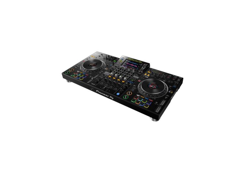 Pioneer XDJ-XZ + Hordtáska