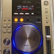 Pioneer CDJ 200
