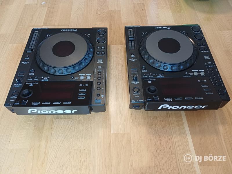 Pioneer CDJ-900 páros, megkímélt, tökéletesen működik