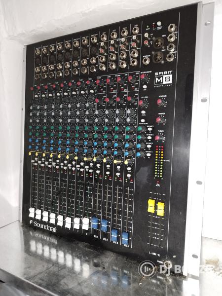 Soundcraft M8