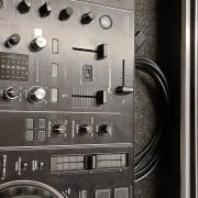 Pioneer XDJ RX2 + UDG Rack Eladó