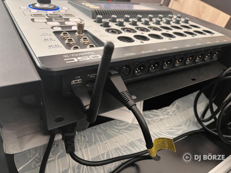 QSC TouchMix-16