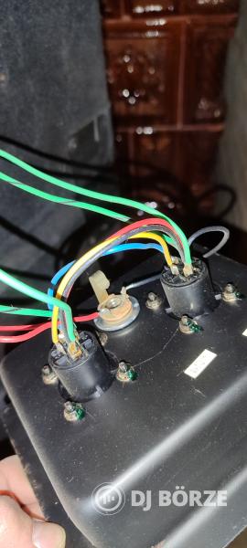 Eladó 4 db  JBL sr 4715A típusú Subok, mélyláda, mélynyomó