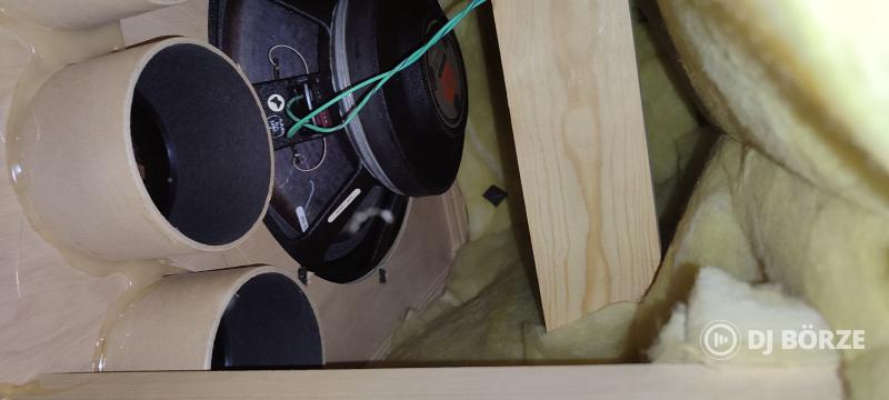 Eladó 4 db  JBL sr 4715A típusú Subok, mélyláda, mélynyomó