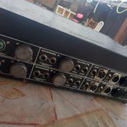 Peavey CS-400 Usa végfok+Behringer keverő