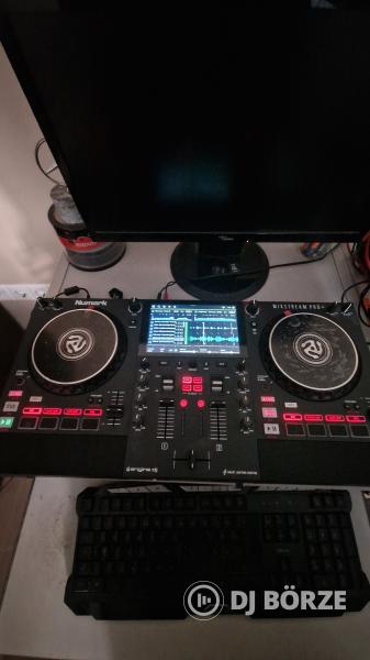 Numark Mixstream pro+