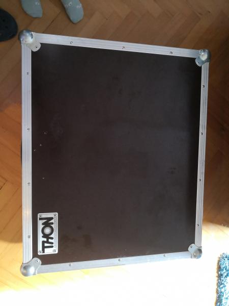 Yamaha keverőpult