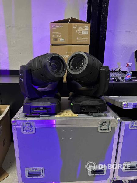 8db Involight LED MH-250S Pro + 4db Rack (2-esével rackezve)