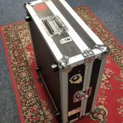 Yamaha MG 16 xu keverő Rack-kel