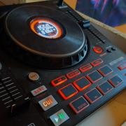 Numark Platinum FX DJ Kontroller