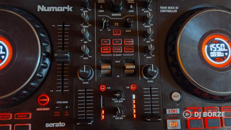 Numark Platinum FX DJ Kontroller
