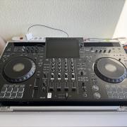 AlphaTheta XDJ-AZ + rack