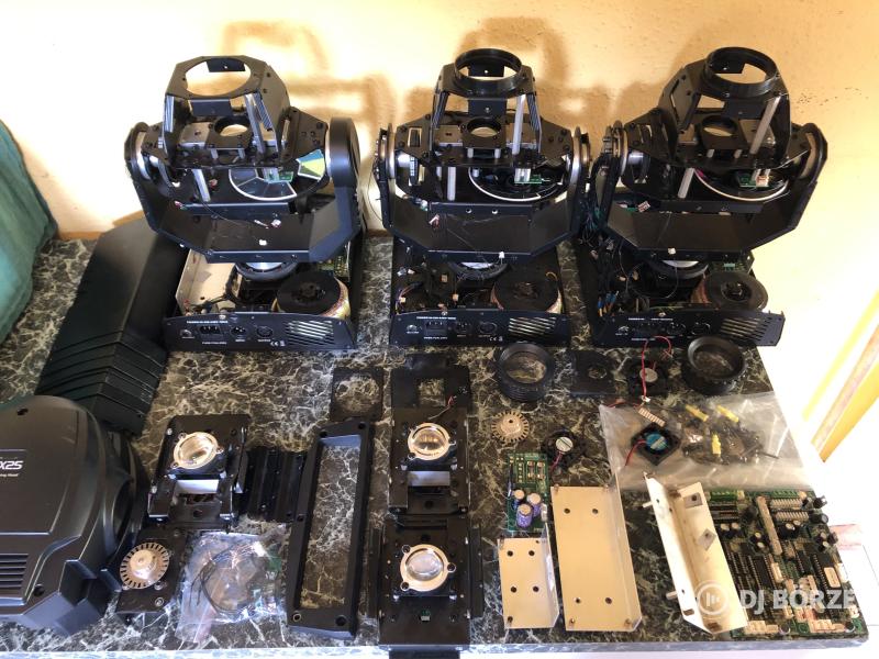 4db Stairville MH-X25 robotlámpa (alkatrésznek)