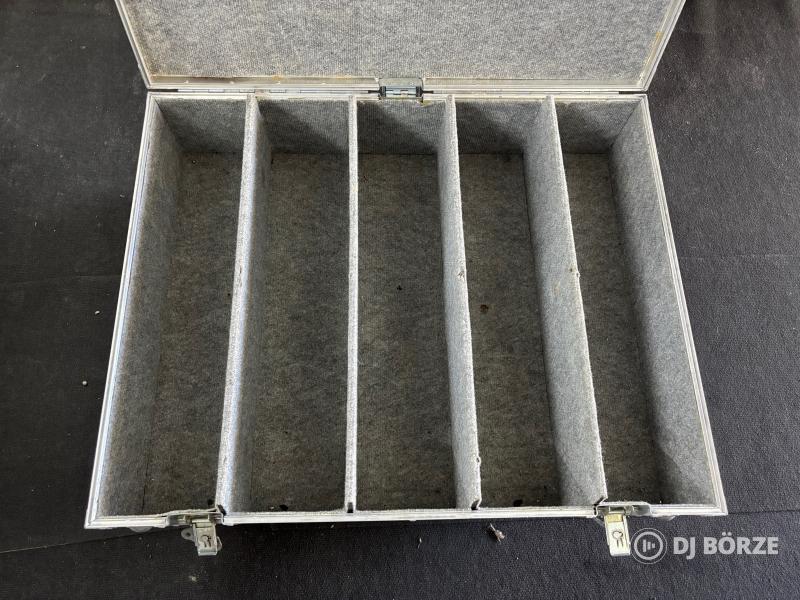 2 db nagy méretű, kerekekkel szerelt rack káda