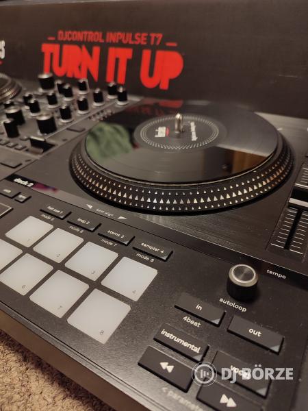 Hercules Dj Control Impulse T7 + Ajándék Decksaver