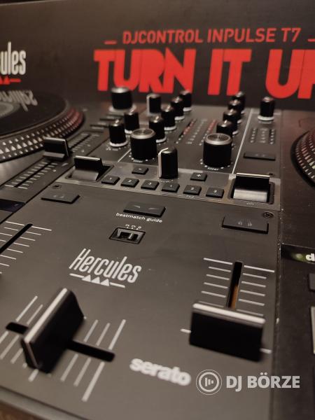 Hercules Dj Control Impulse T7 + Ajándék Decksaver