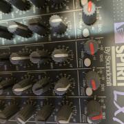 Soundcraft Spirit LX7 32Ch