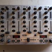 BehringerVMX1000