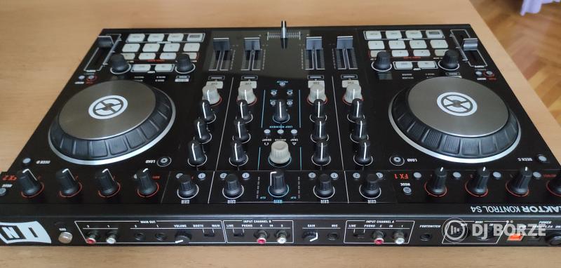 Traktor Kontrol S4 MK2