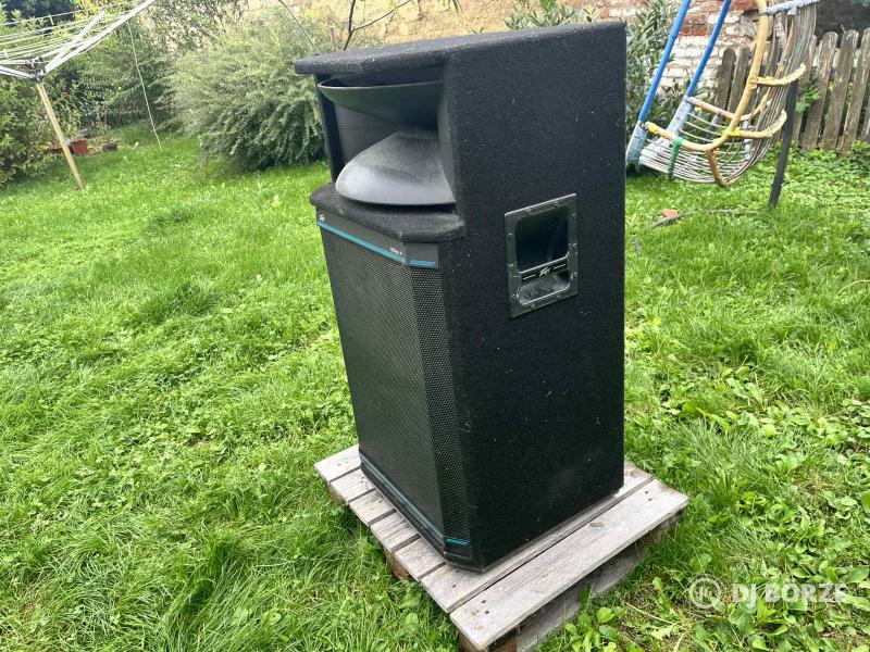 Komplett rendszer ( Peavey topok, Cerwin Vega subok)