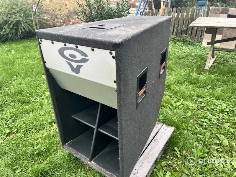 Komplett rendszer ( Peavey topok, Cerwin Vega subok)