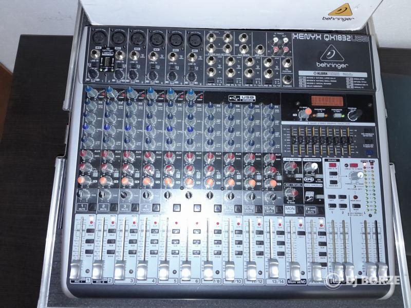 Behringer Xenyx QX1832USB