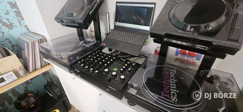 TRM-422 analóg rotary mixer - újszerű, gyönyörű állapotban, garival!