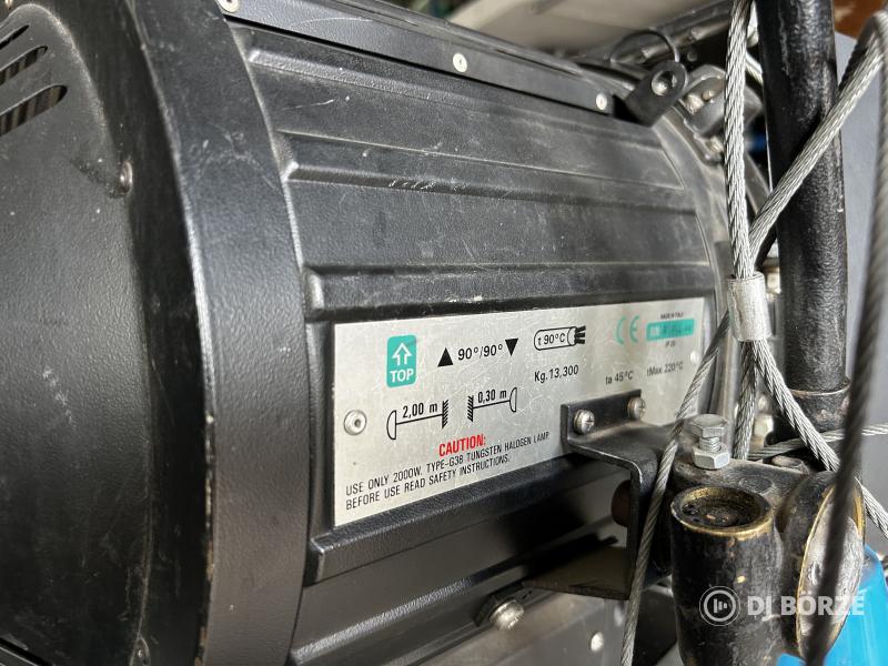 Strand Castor 2kW Fresnel