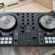 Native Instruments Traktor Kontrol S2 MK3