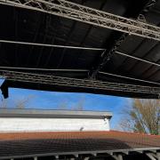 Global Truss - F34 - 9 x 11 gyári színpadfedés