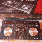 Eladó Pioneer XDJ R1