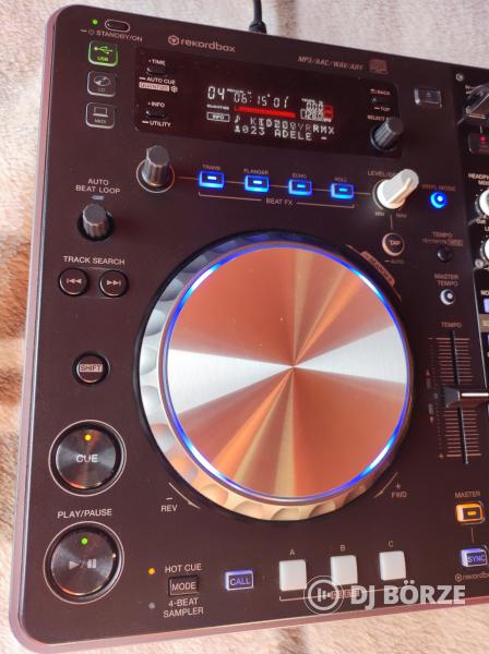 Eladó Pioneer XDJ R1