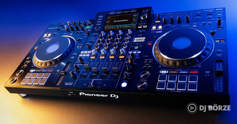 Pioneer XDJ-XZ + UDG Táska