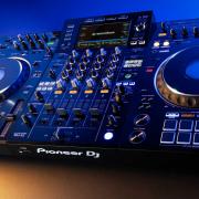 Pioneer XDJ-XZ + UDG Táska