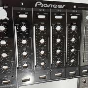 DJM-700 előlap