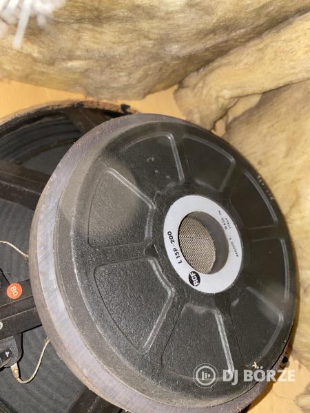 RCF dupla 15" mélyláda 2 db, rétegelt lemezből, RCF L15P-200 hangszórókkal