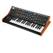 Eladó - Moog Subsequent 37
