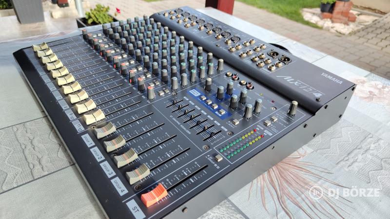 Yamaha MX 12/4 Analóg zenekari keverő