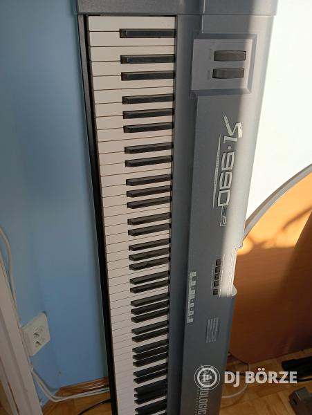 Studiologic SL990 XP