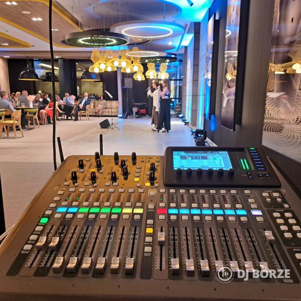Eladó Behringer X32 compact + S16 + 50m Cat5 szettben!