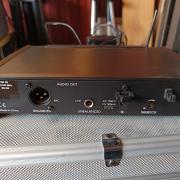 AKG rádiós mikrofon vevő