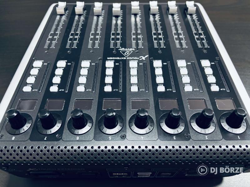 Behringer X-Touch Extender DAW vezérlő