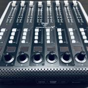 Behringer X-Touch Extender DAW vezérlő